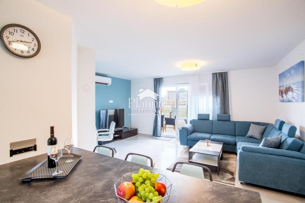 Pula, stanovanje 55 m2, dvigalo, parkirišče