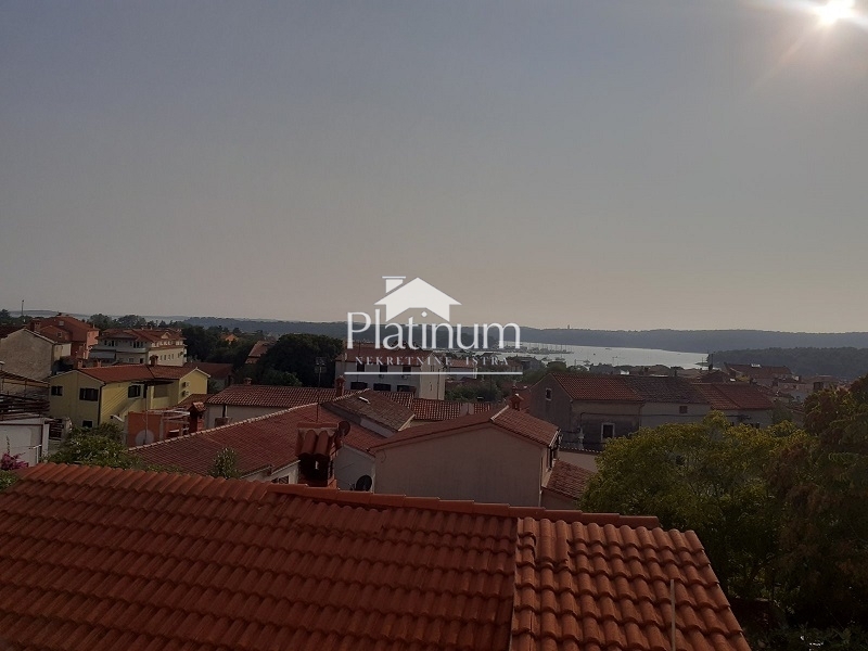 HOUSE IN THE CENTER OF MEDULINA, 190m2