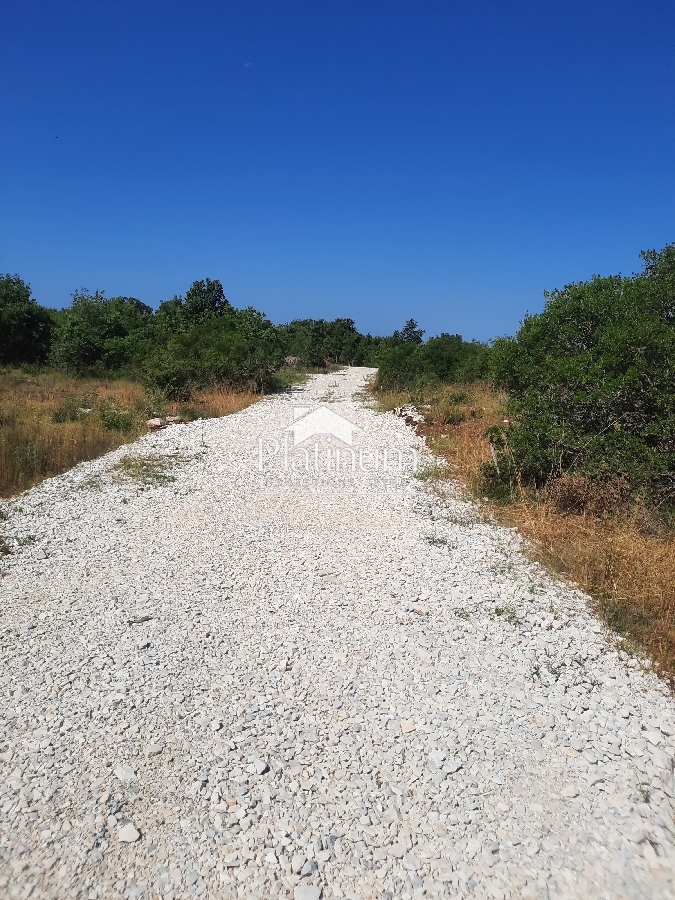 Istra, Golubovo kmetijska parcela velikosti 390 m2