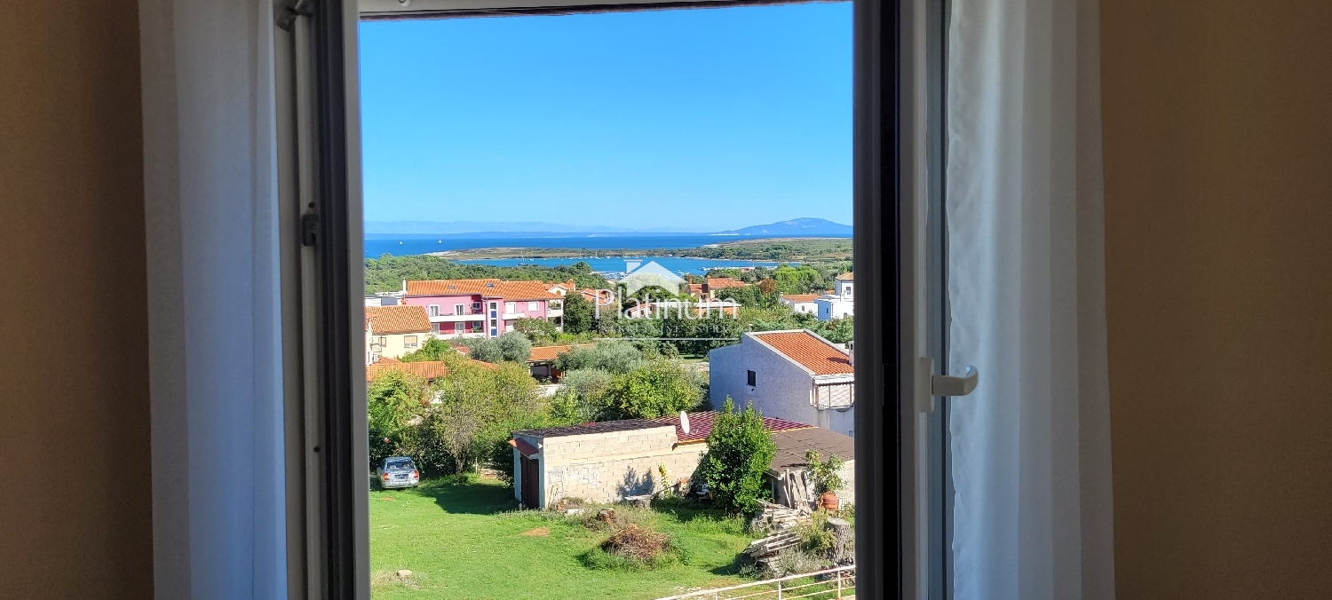 Istra, Ližnjan, trosoban penthouse s pogledom na more