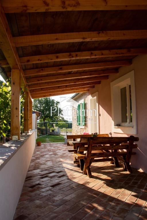 Istra, Barban, kuća prizemnica, 69 m2, 2 sobe, okućnica