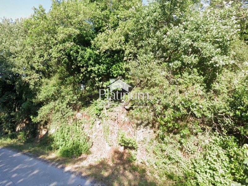 Istra, Pula, građevinsko zemljište 2200 m2