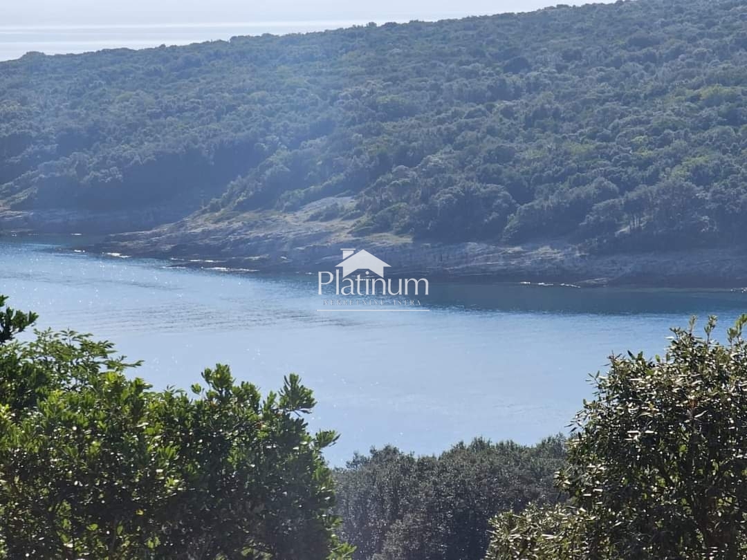 Istria, terreno agricolo Peruški in vendita