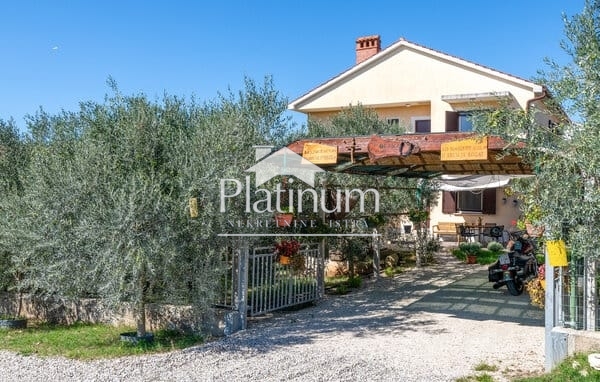 Istria, Fažana house near the beach with sea view