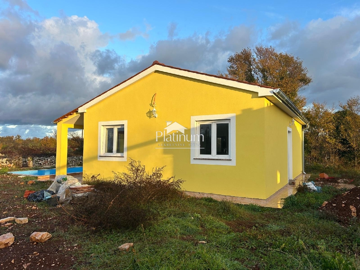 Istria, Svetvinčenat municipality, beautiful single-storey house with swimming pool