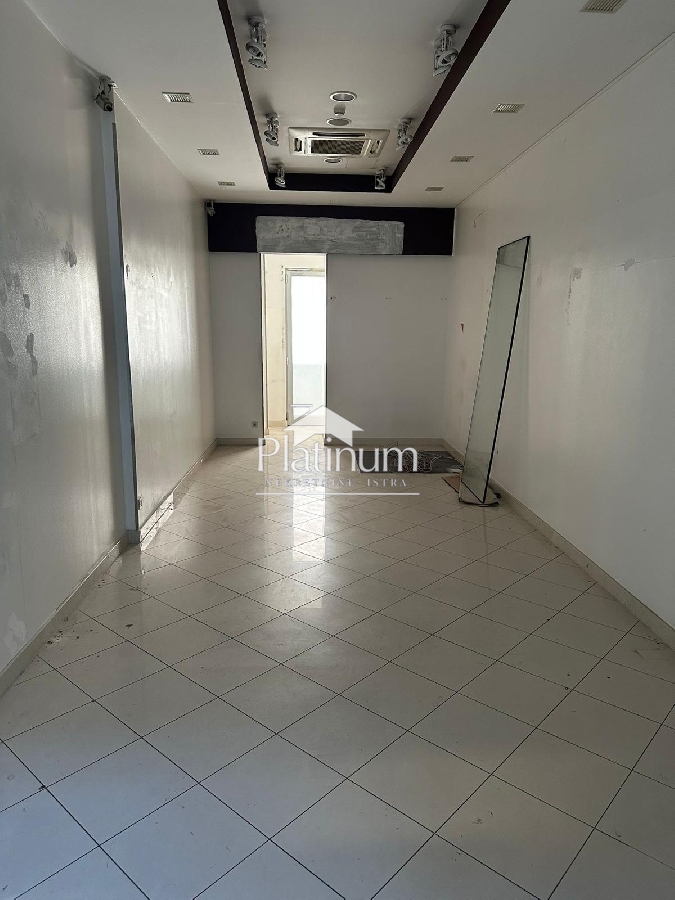 Istra,Pula atraktivan poslovni prostor u centru 