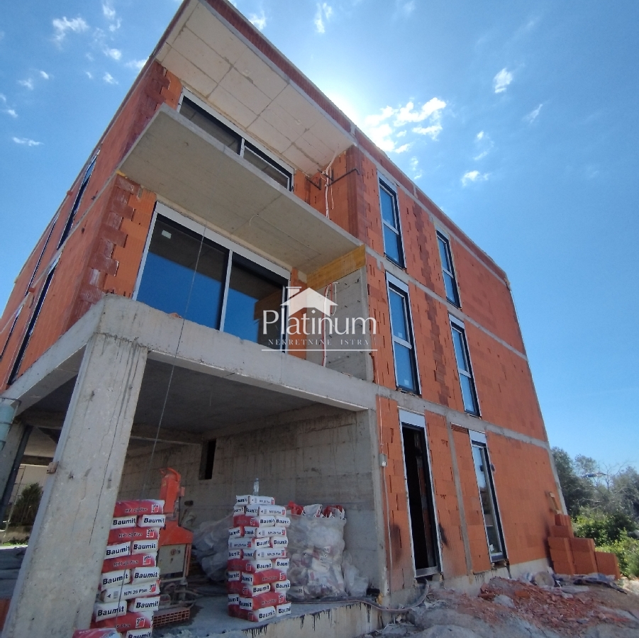 Istra,Peroj apartman na prvom katu s četiri sobe