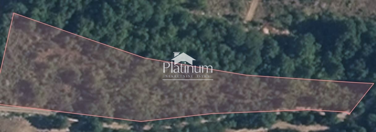 Istra, poljoprivredno zemljište sa pristupnim putem u okolici Vodnjana