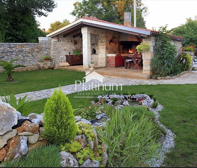 Istria, beautiful rustic house with swimming pool