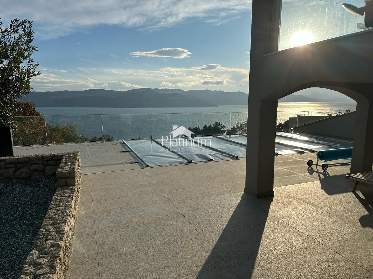 Bella casa con piscina + terreno edificabile con progetto – 550 m dal mare, Istria, Plomin