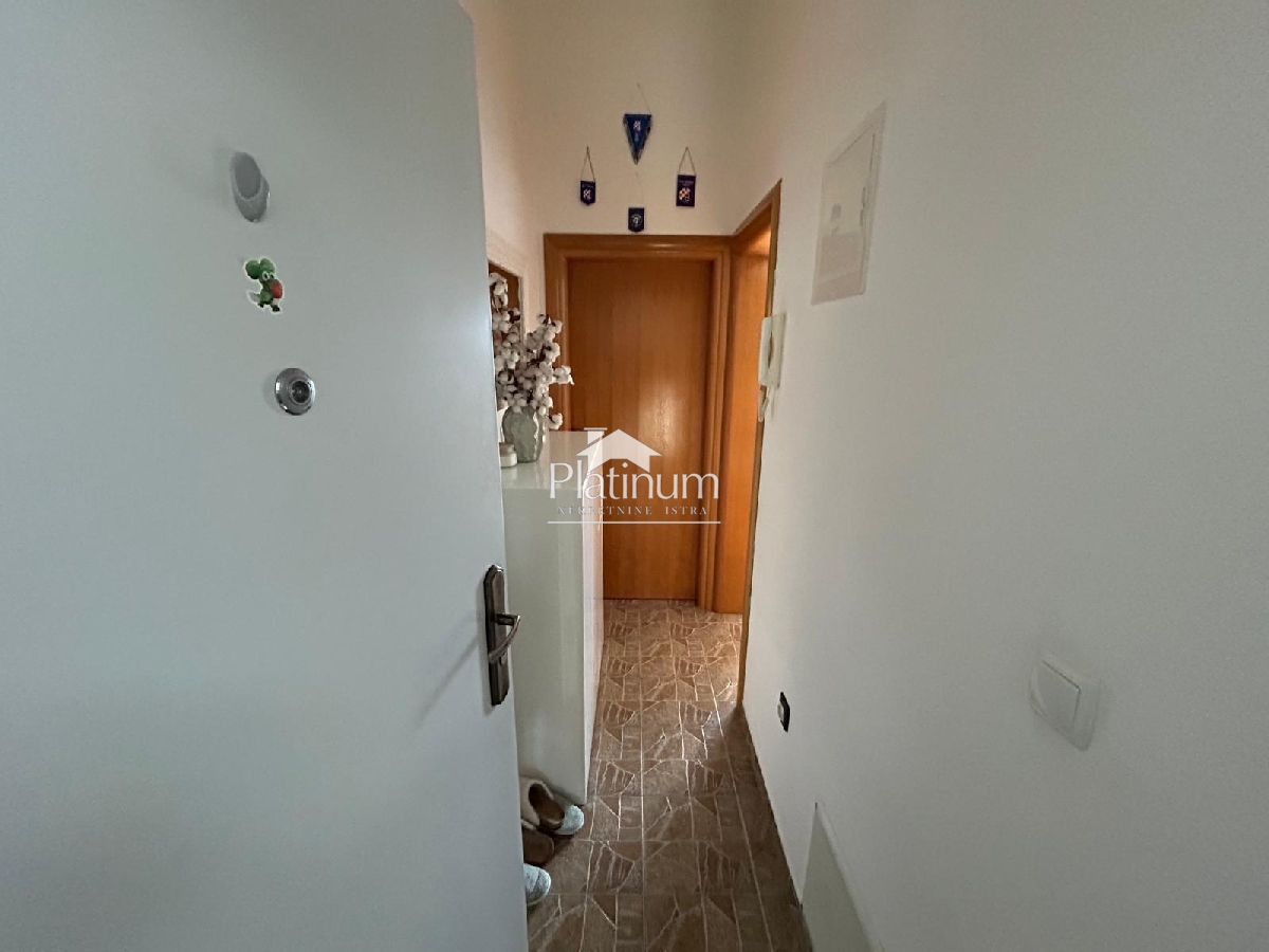 Istria, Pola, appartamento con tre camere da letto e vista mare