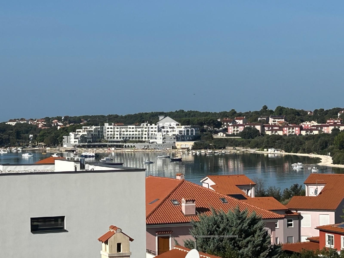 Istra, Banjole, apratman na drugom katu, novogradnja 