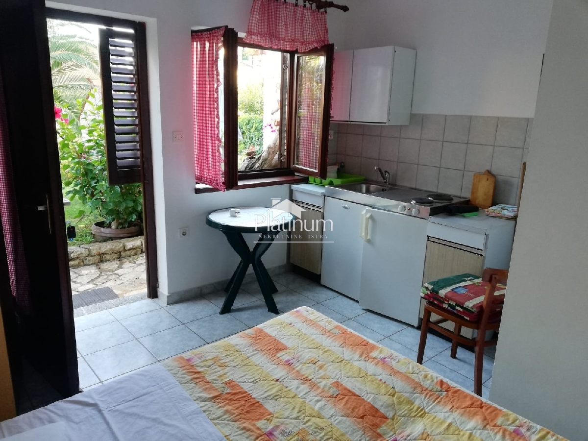 TOP PRILIKA Istra,Premantura, 3 apartmana plus garaža plus okućnica