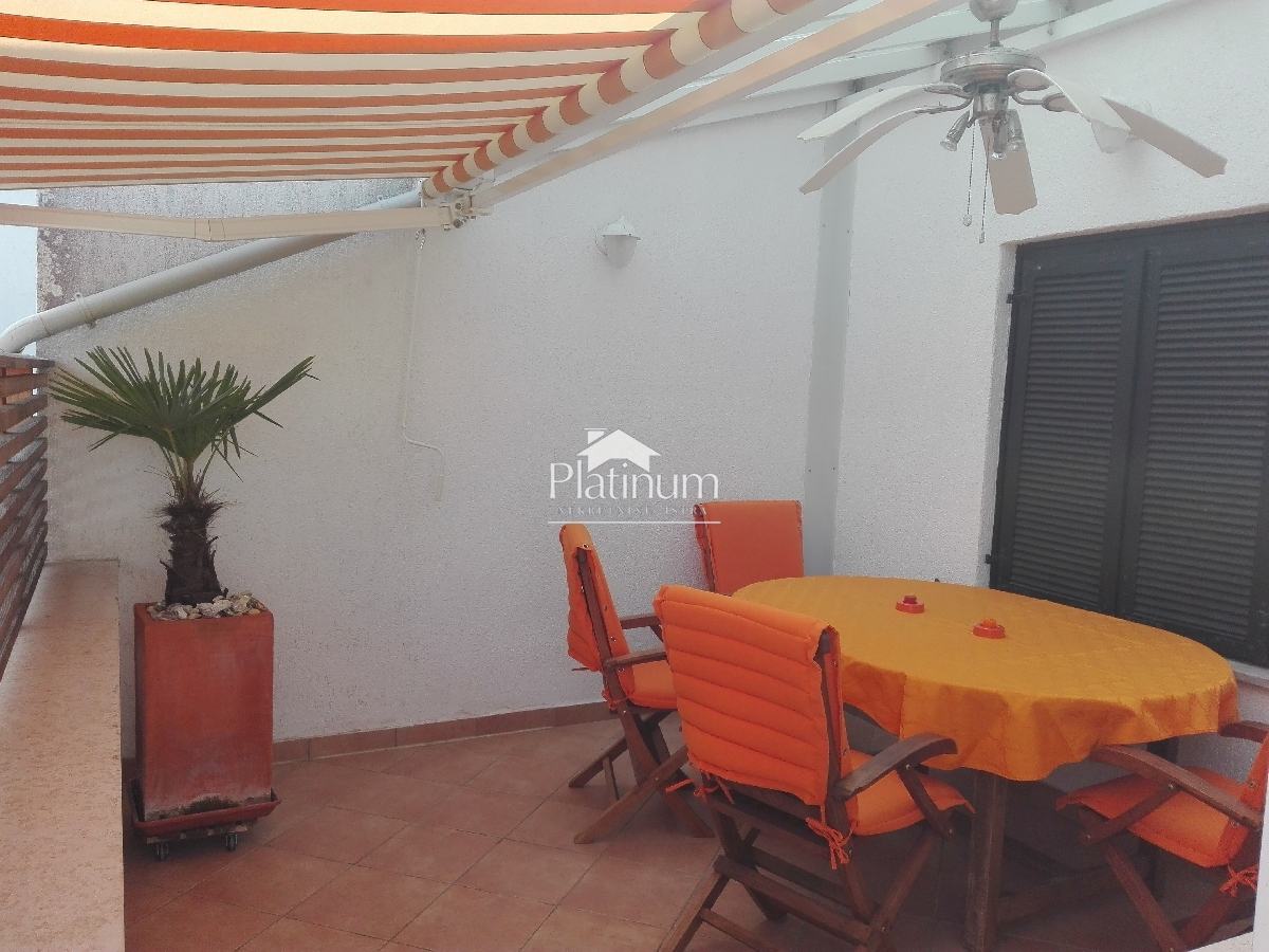 ISTRA BARBARIGA PREKRASAN APARTMAN,2 SOBE, VELIKA TERASA