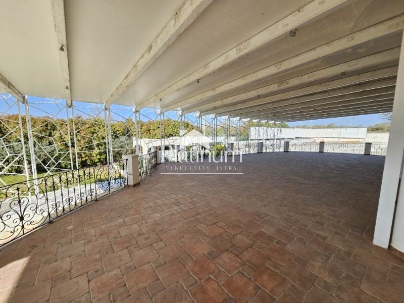 ISTRIA EXCLUSIVE SALE OF CATERING FACILITY WITH LOTS OF POTENTIAL