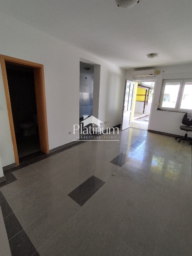 Istra,Ližnjan apartman u prizemlju s dvije sobe i natkrivenom terasom