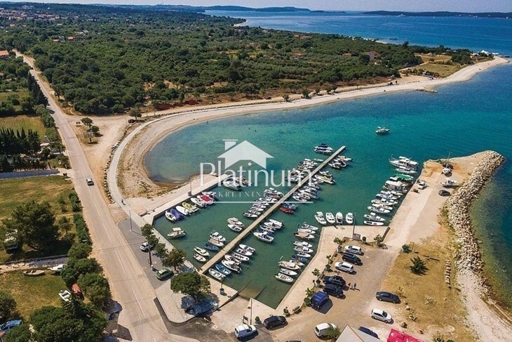 ISTRA PEROJ PORTIĆ 600m2 200m od mora i plaže