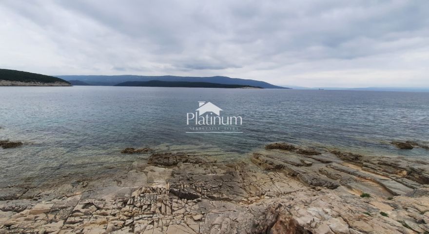 Istria vendita di terreno agricolo a 500 metri dal mare e dalla spiaggia, dimensioni da 432 m2 a 566 m2
