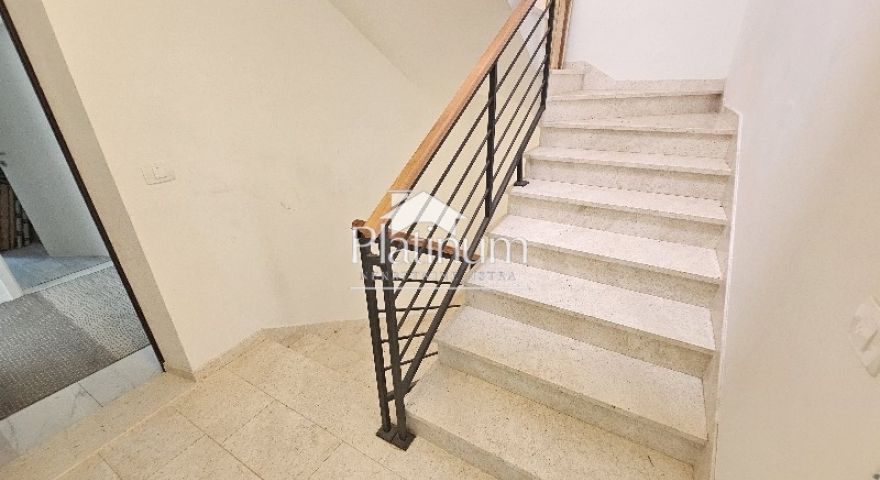 MEDULINO, 48M2, 2 CAMERE, GARAGE