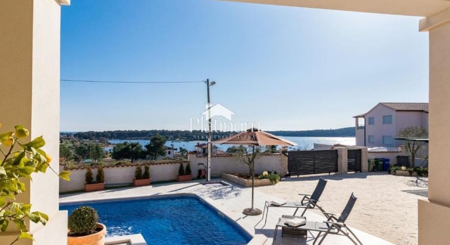 Istria, Medolino, villa con vista mare