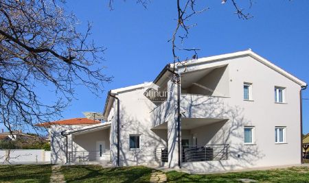 Istria, Ližnjan house 400 m2, garden 1000 m2 with three apartments