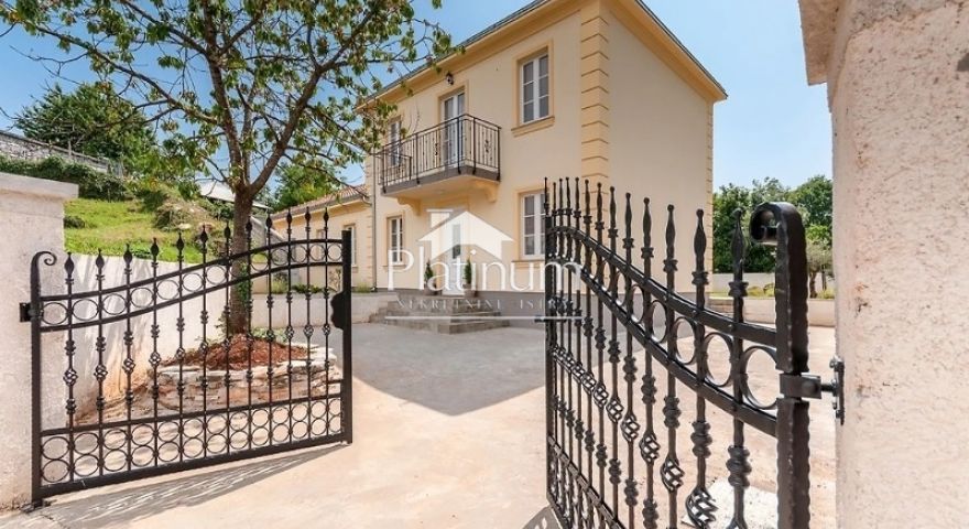 Istria, zona Barban, villa indipendente con piscina, 4 camere da letto
