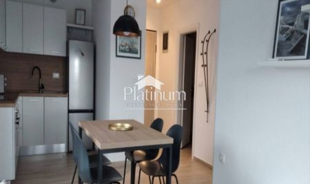 Istra, Pula, stan 4 kat, lif, garaža