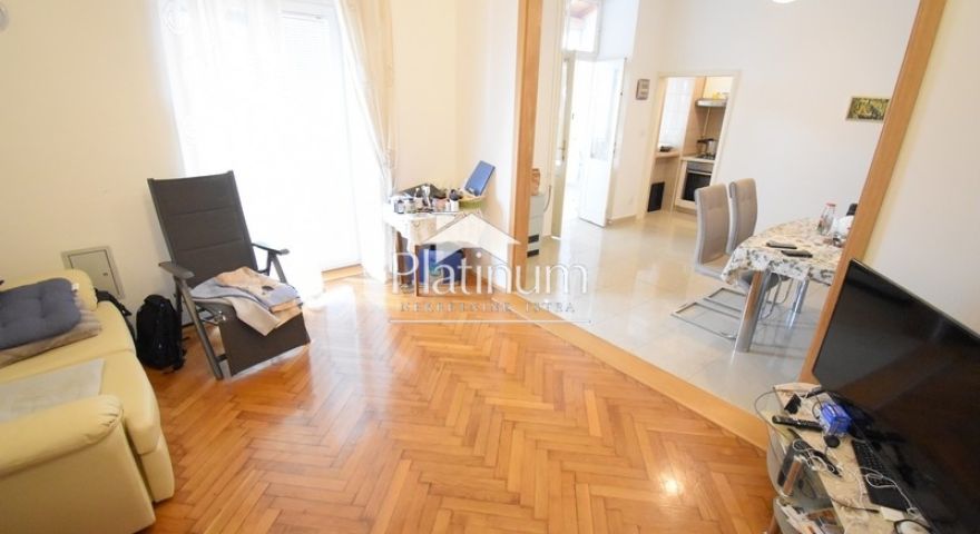 PULA, STROGI CENTAR, RISTRUTTURATO 3 PIANO, 118m2