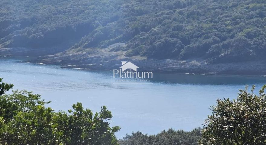 Istria, terreno agricolo Peruški in vendita