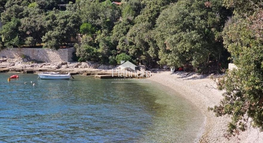 Istria, terreno Pavićini in vendita