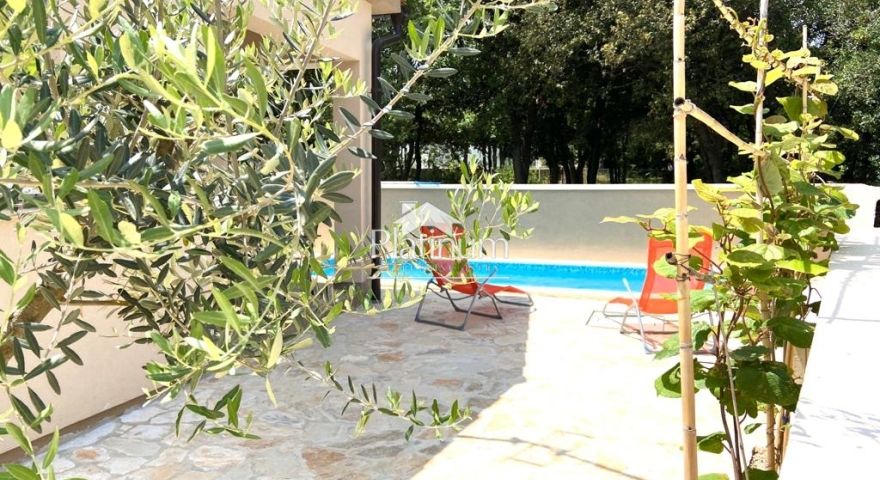 PEROJ OKOLICA BELLA CASA DOPPIA CON PISCINA