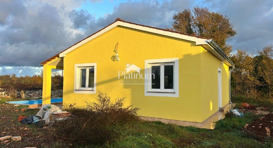 Istra, općina Svetvinčenat, lijepa prizemnica s bazenom