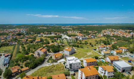 PULA VELI VRH PENTHOUSE 3 SOBE GARAŽA LIFT