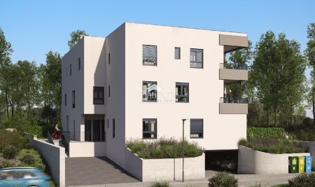 PULA VELI VRH PENTHOUSE 3 SOBE GARAŽA LIFT