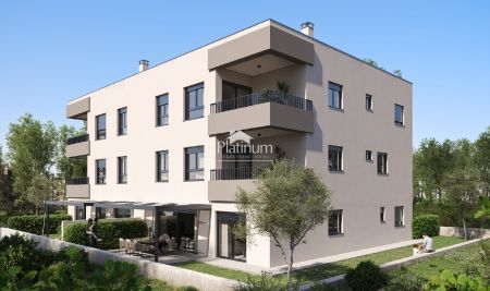 PULA VELI VRH 2 SOBE NOVO LIFT GARAŽA