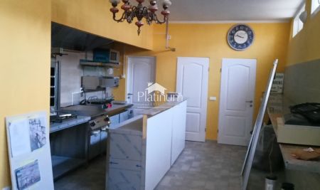 Pula, Centar, poslovni prostor ugostiteljstvo