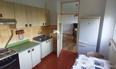 Istra, Pula, komforni dvosobni stan 