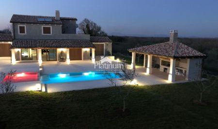 Istria, Marčana, beautiful villa with pool, 300m2, NEW !!!