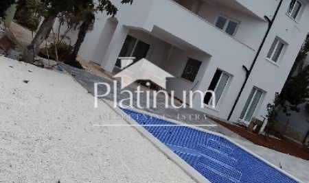 Istria, Medolino casa con tre appartamenti e piscina a 300 m dal mare