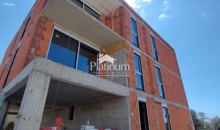 Istra,Peroj apartman na prvom katu s četiri sobe