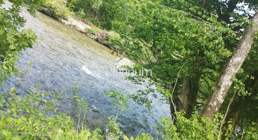 Delnice, Turke land vicino al fiume Kupa