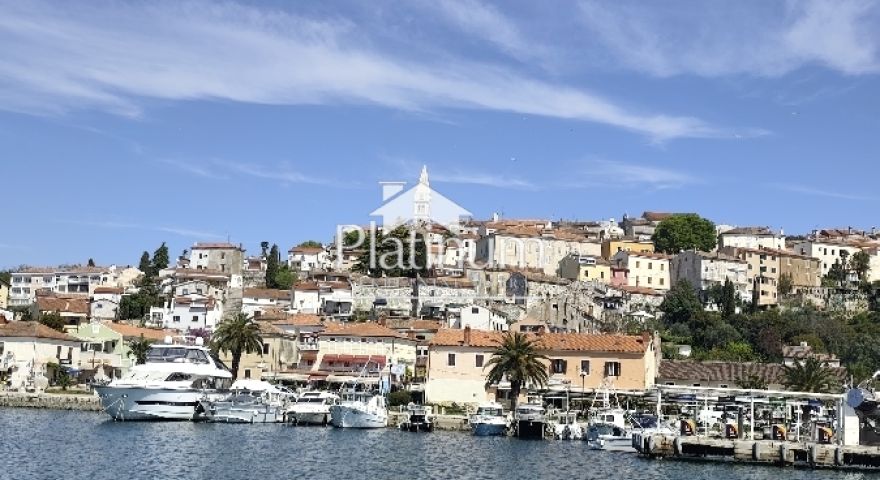 Istria, Vrsar house with great potential and sea view
