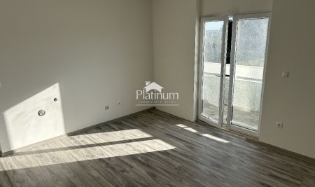 Istra, Pula, lijepi dvosobni stan južne orijentacije