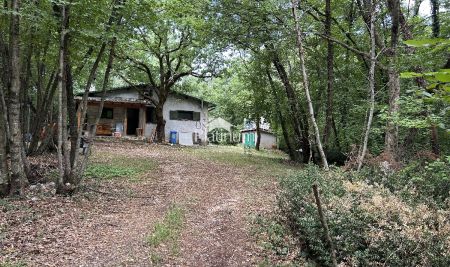 Istra, okolica Žminja, jedinstveni legalizirani objekt u prirodi
