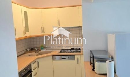 Istra, Banjole, dvosobni apartman s vlastitim bazenom