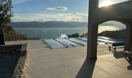 Beautiful house with swimming pool + building land with project – 550 m from the sea, Istria, Plomin