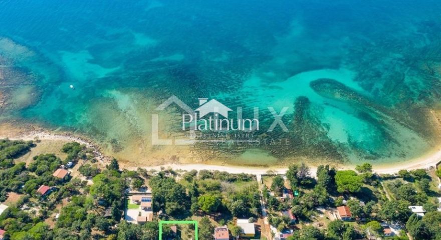 ISTRIA PEROJ 500m2 terreno per il fine settimana 30m dalla spiaggia
