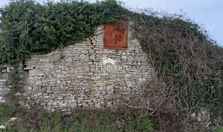 Vodnjan objekt sa zemljištem