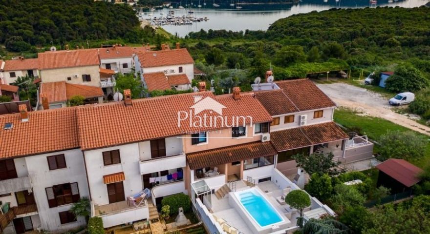 PULA OKOLICA KUĆA SA 2 STANA, SA POGLEDOM NA MORE, BAZEN PULA OKOLICA KUĆA SA 2 STANA, SA POGLEDOM NA MORE, BAZEN