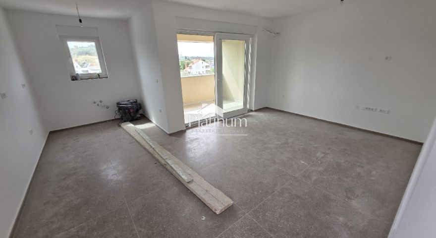 PULA VALDEBEK STANOVANJE 2 SPALNICI + GARAŽA + TERASA 47M2 PULA VALDEBEK STANOVANJE 2 SPALNICI + GARAŽA + TERASA 47M2